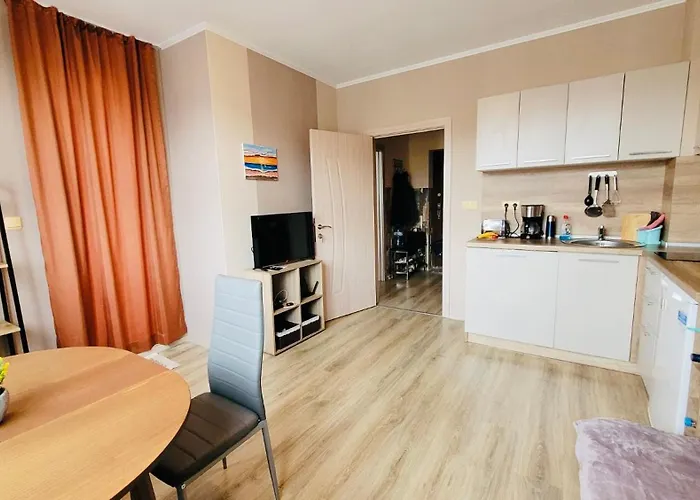 уютная в 5 минутах от пляжа Apartmán Ravda