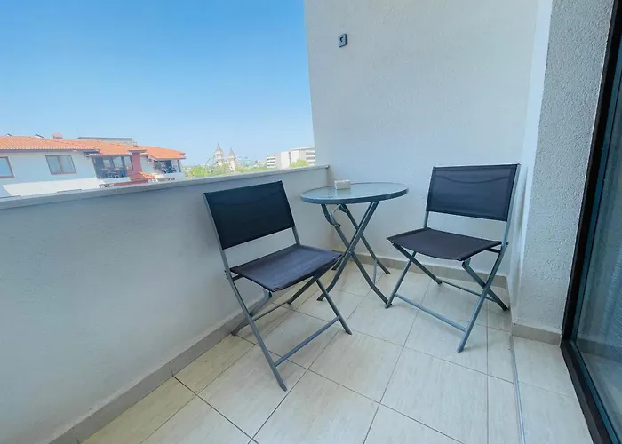 уютная в 5 минутах от пляжа Apartmán Ravda